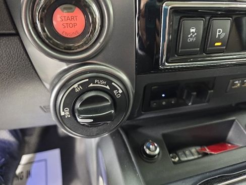 Used 2019 Nissan Titan Platinum Reserve w/ Platinum Utility Package AWD/4WD image 25