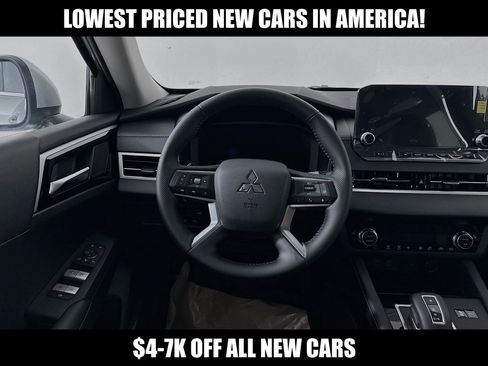 New 2024 Mitsubishi Outlander SE image 27