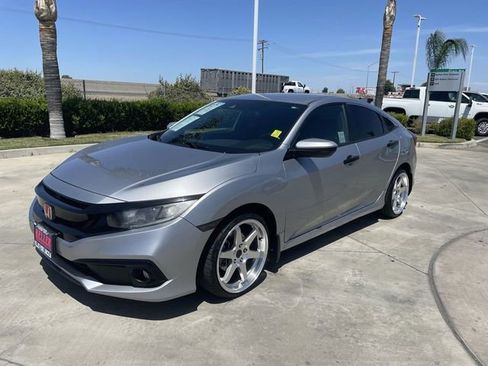 Used 2019 Honda Civic Sport image 4