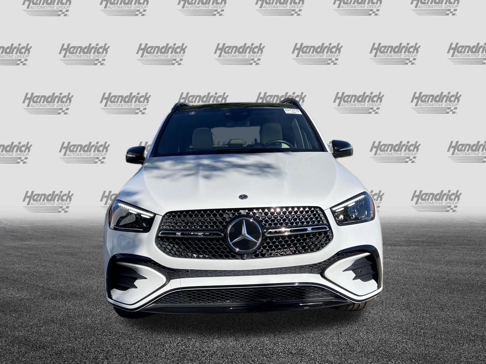 Used 2025 Mercedes-Benz GLE 450 4MATIC w/ AMG Line Exterior image 3
