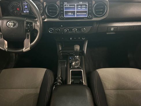 Used 2020 Toyota Tacoma TRD Off-Road AWD/4WD image 4
