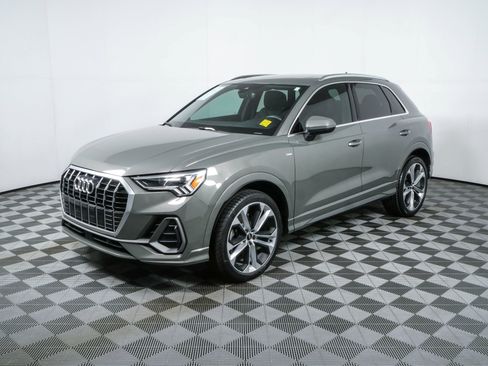 Used 2019 Audi Q3 2.0T Premium Plus w/ Premium Plus Package AWD/4WD image 26