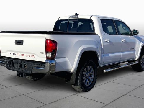 Certified 2018 Toyota Tacoma SR5 image 12