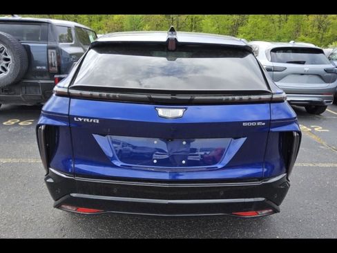Used 2024 Cadillac Lyriq Sport AWD/4WD image 3