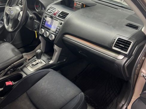 Used 2016 Subaru Forester 2.5i Premium w/ All-Weather Package AWD/4WD image 17