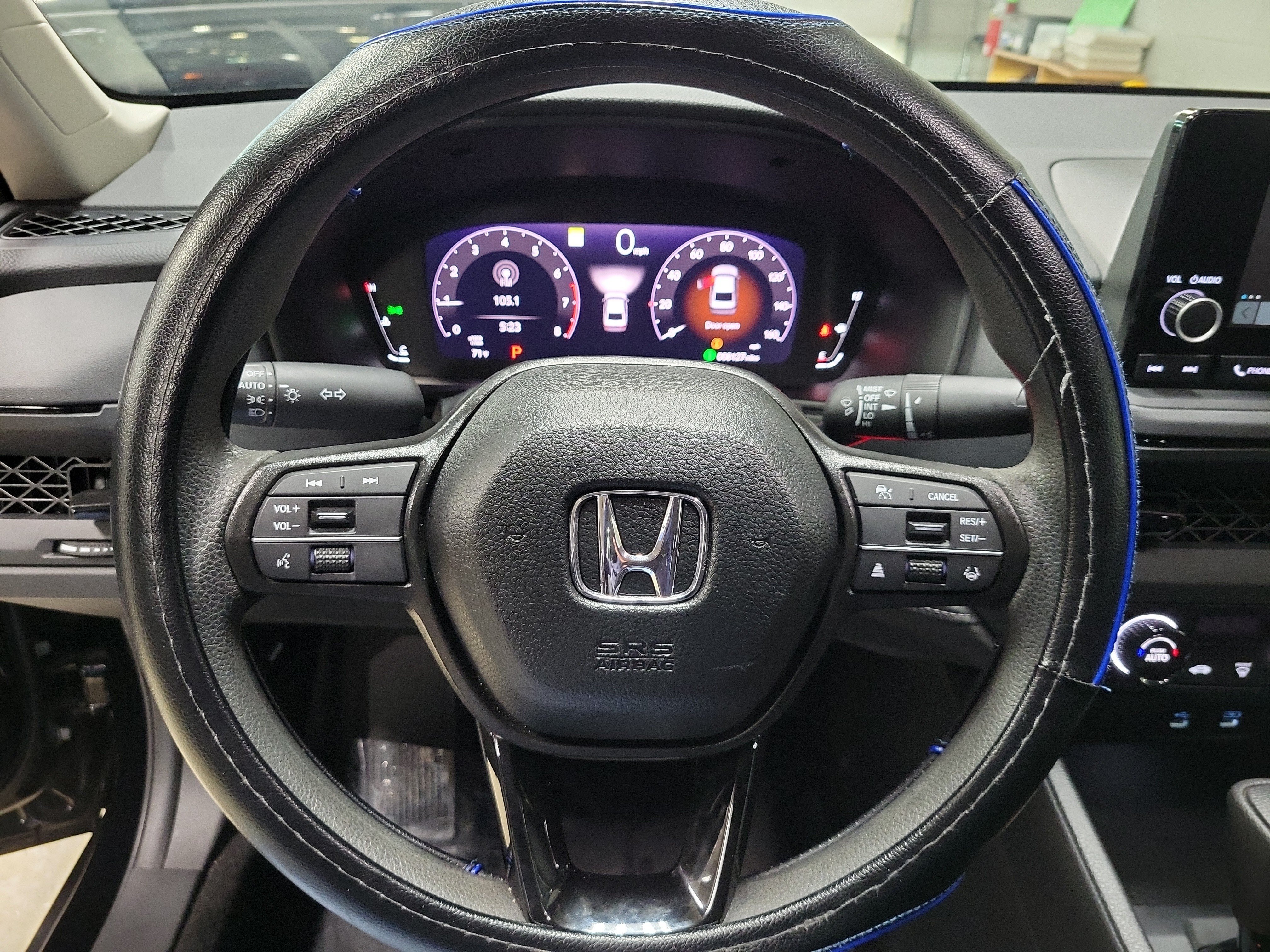 Certified 2025 Honda Accord LX image 22