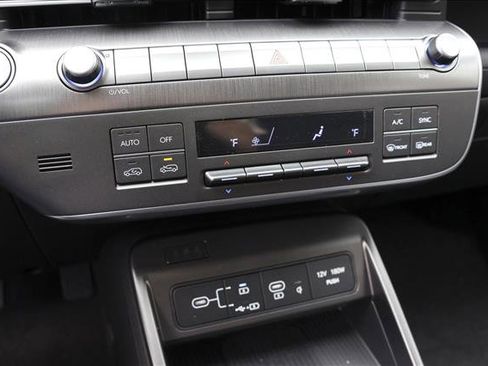 New 2026 Hyundai Kona SEL Premium AWD/4WD image 18