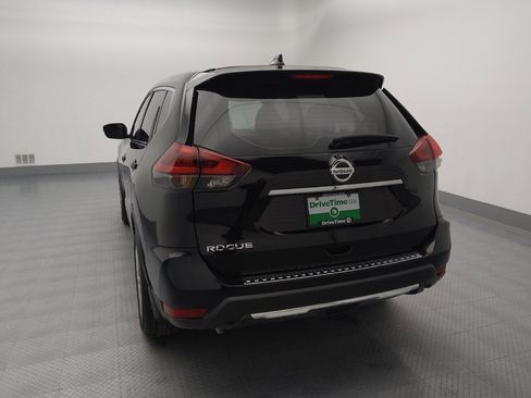 Used 2019 Nissan Rogue S image 6