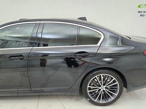 Used 2021 BMW 530i w/ Convenience Package RWD image 11