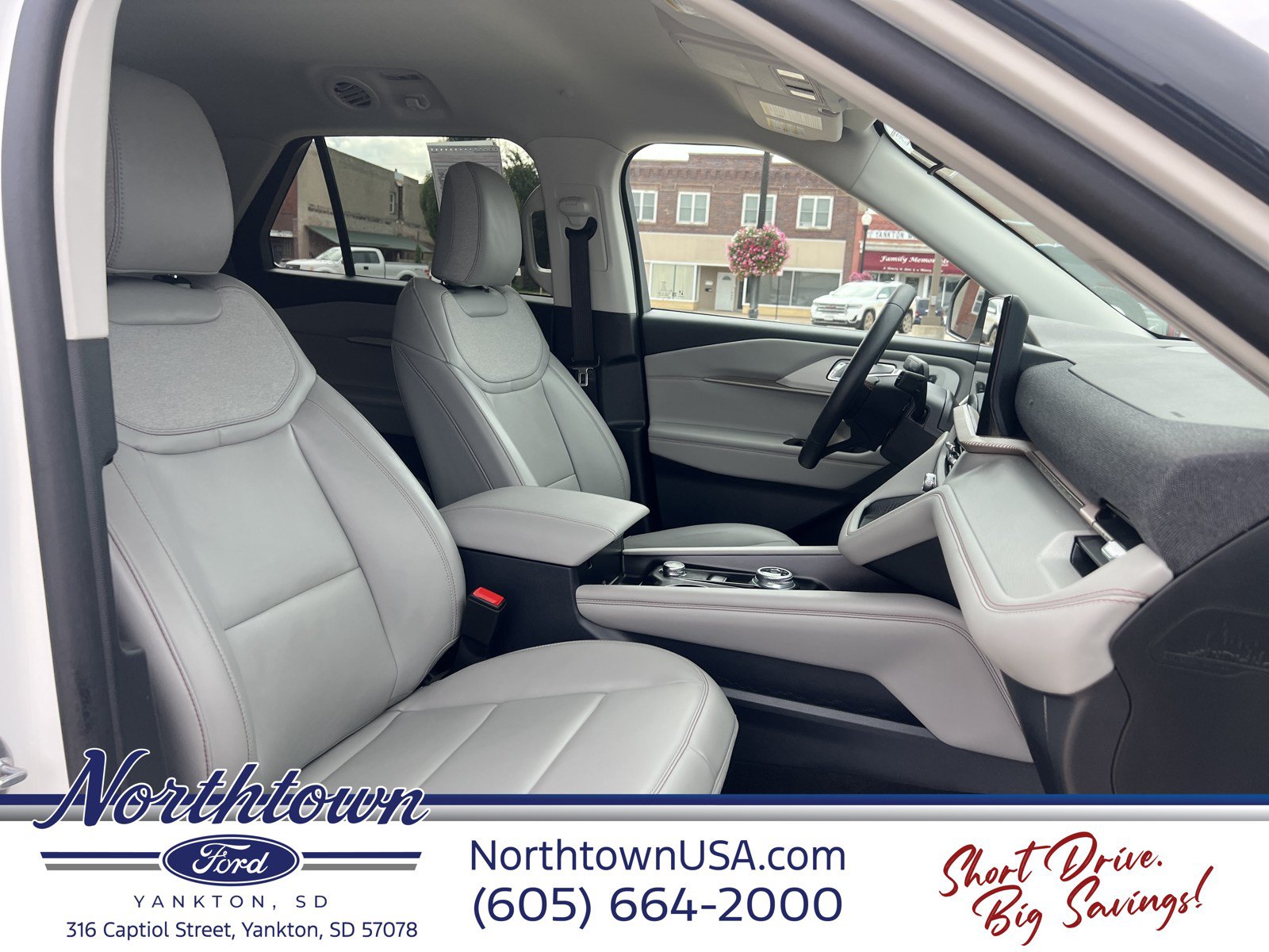 Used 2026 Ford Explorer Active w/ Active Comfort Package AWD/4WD image 23