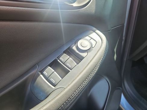 Used 2023 Buick Encore GX Preferred w/ Cold Weather Comfort Package AWD/4WD image 12