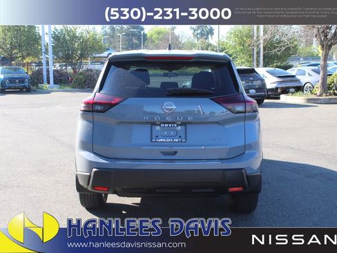 New 2026 Nissan Rogue SV image 8