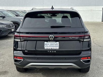 New 2025 Volkswagen Taos SE