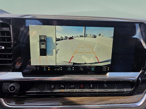 Used 2025 Chevrolet Silverado 2500 LT w/ Trail Boss Package image 16