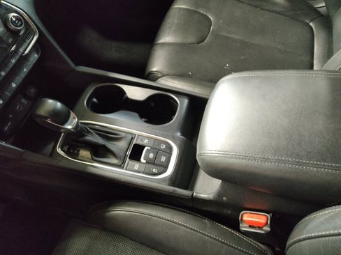 Used 2020 Hyundai Santa Fe Limited FWD image 26