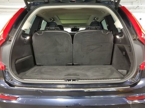 Used 2019 Volvo XC90 T6 Momentum w/ Protection Package Premier AWD/4WD image 24
