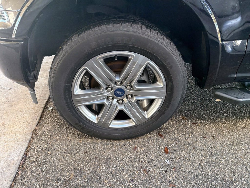 Used 2019 Ford F150 XLT w/ Equipment Group 302A Luxury AWD/4WD image 15
