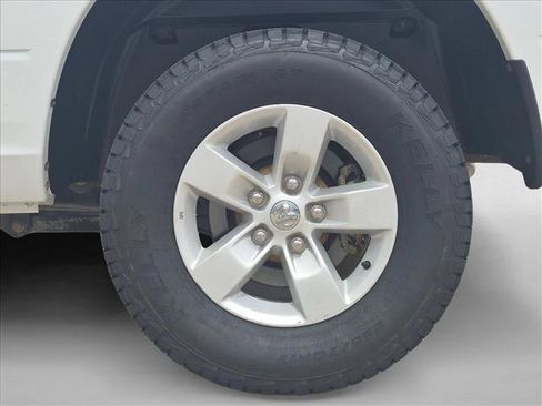 Used 2022 RAM 1500 Classic SLT AWD/4WD image 21
