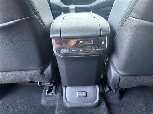New 2026 Toyota Highlander XLE AWD/4WD image 24