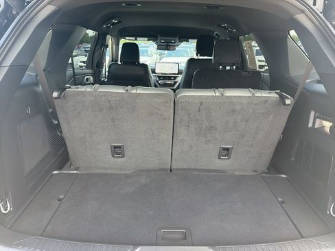 Used 2025 Ford Explorer ST RWD image 29