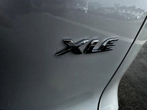 Used 2024 Toyota Corolla Cross XLE w/ Convenience Package FWD image 8