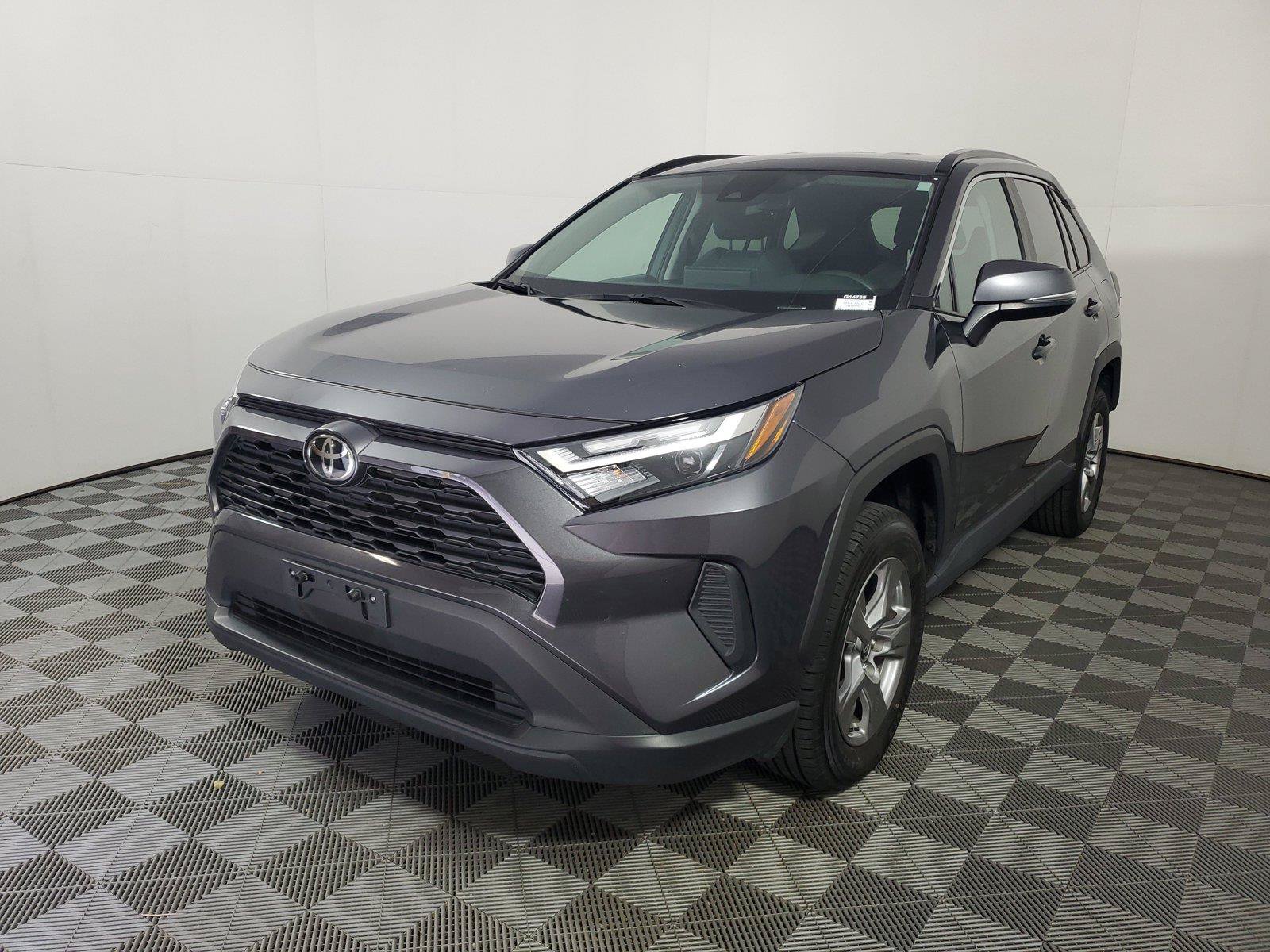 Used 2025 Toyota RAV4 XLE FWD image 1
