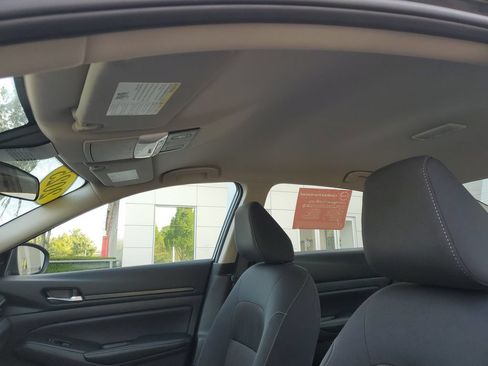 Certified 2025 Nissan Altima 2.5 SV FWD image 19