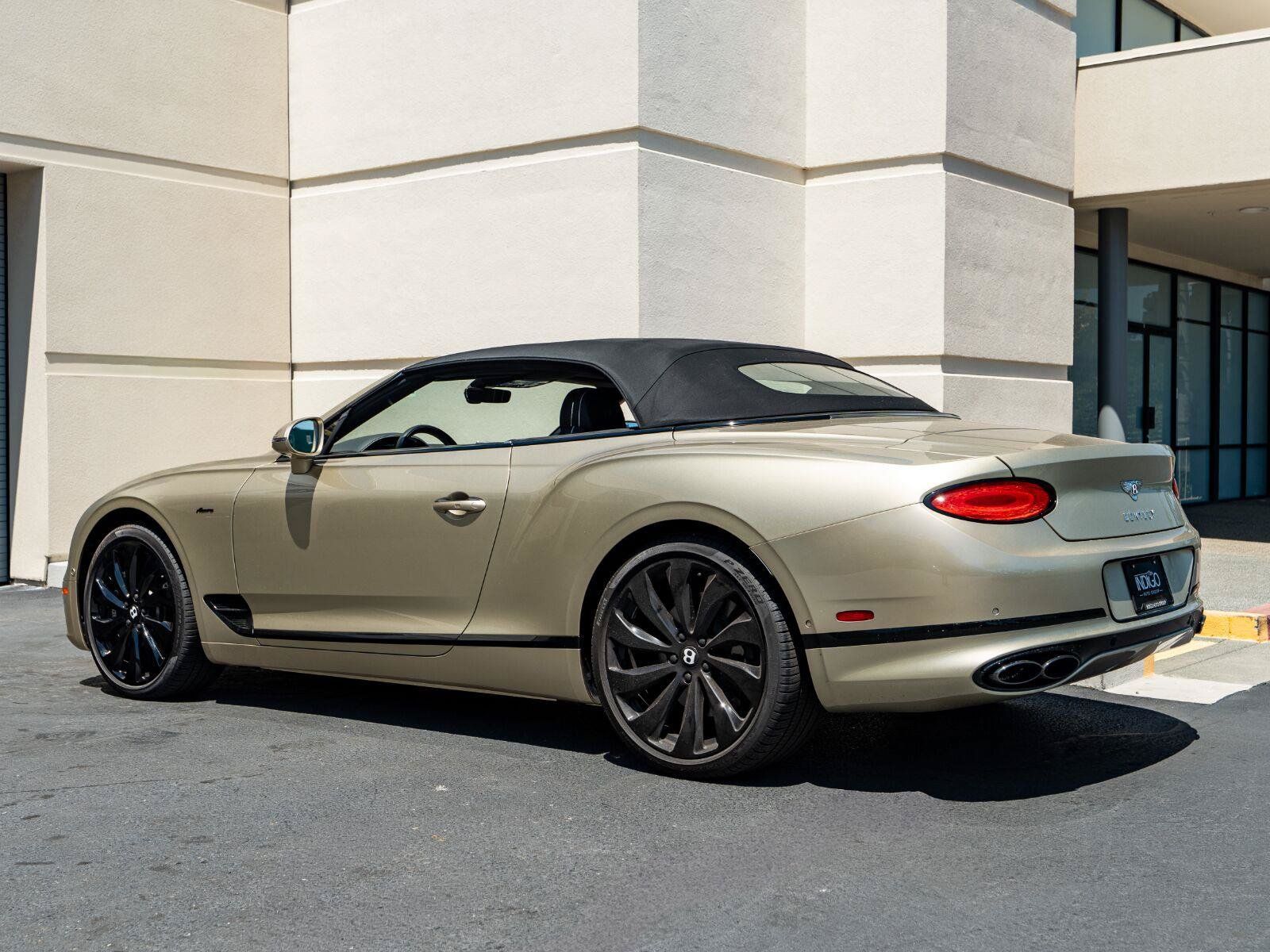 Used 2024 Bentley Continental GT V8 AWD/4WD image 32