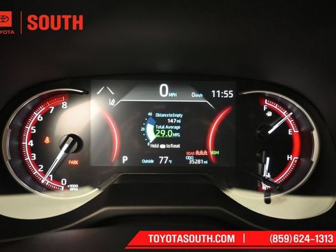 Used 2025 Toyota RAV4 XLE AWD/4WD image 12