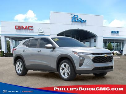 Used 2024 Chevrolet Trax LS w/ LS Convenience Package