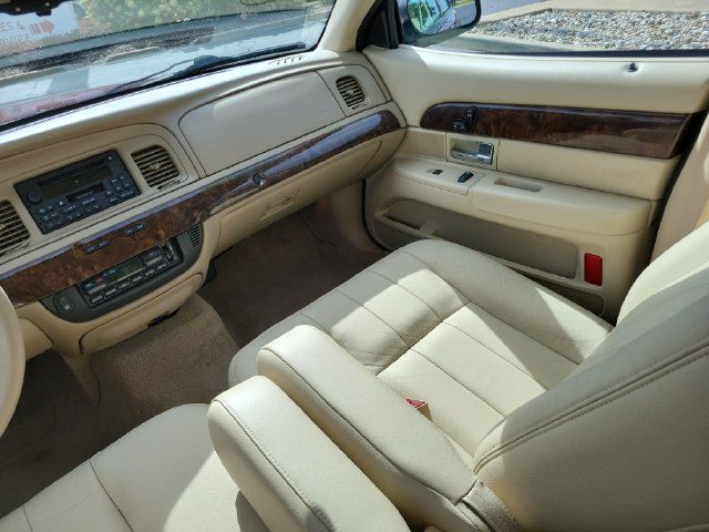 Used 2010 Mercury Grand Marquis LS RWD image 21