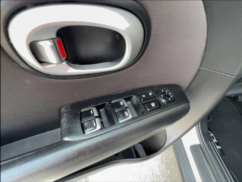 Used 2019 Kia Soul + FWD image 15