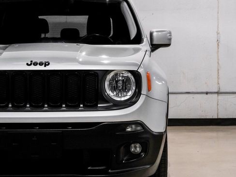 Used 2017 Jeep Renegade Altitude image 49