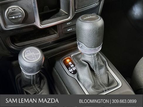 Used 2024 Jeep Gladiator Sport image 3