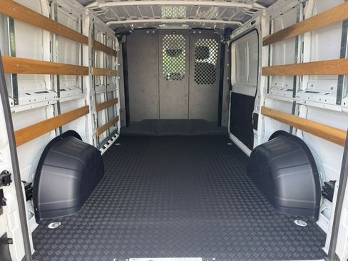 Used 2025 RAM ProMaster 2500 w/ U-Haul Equipment Group FWD image 2
