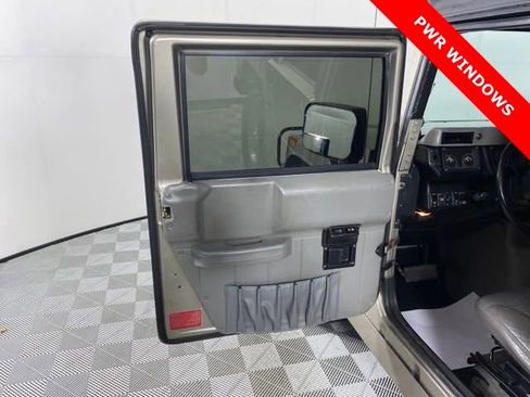 Used 2003 HUMMER H1 4-Door Open Top image 12