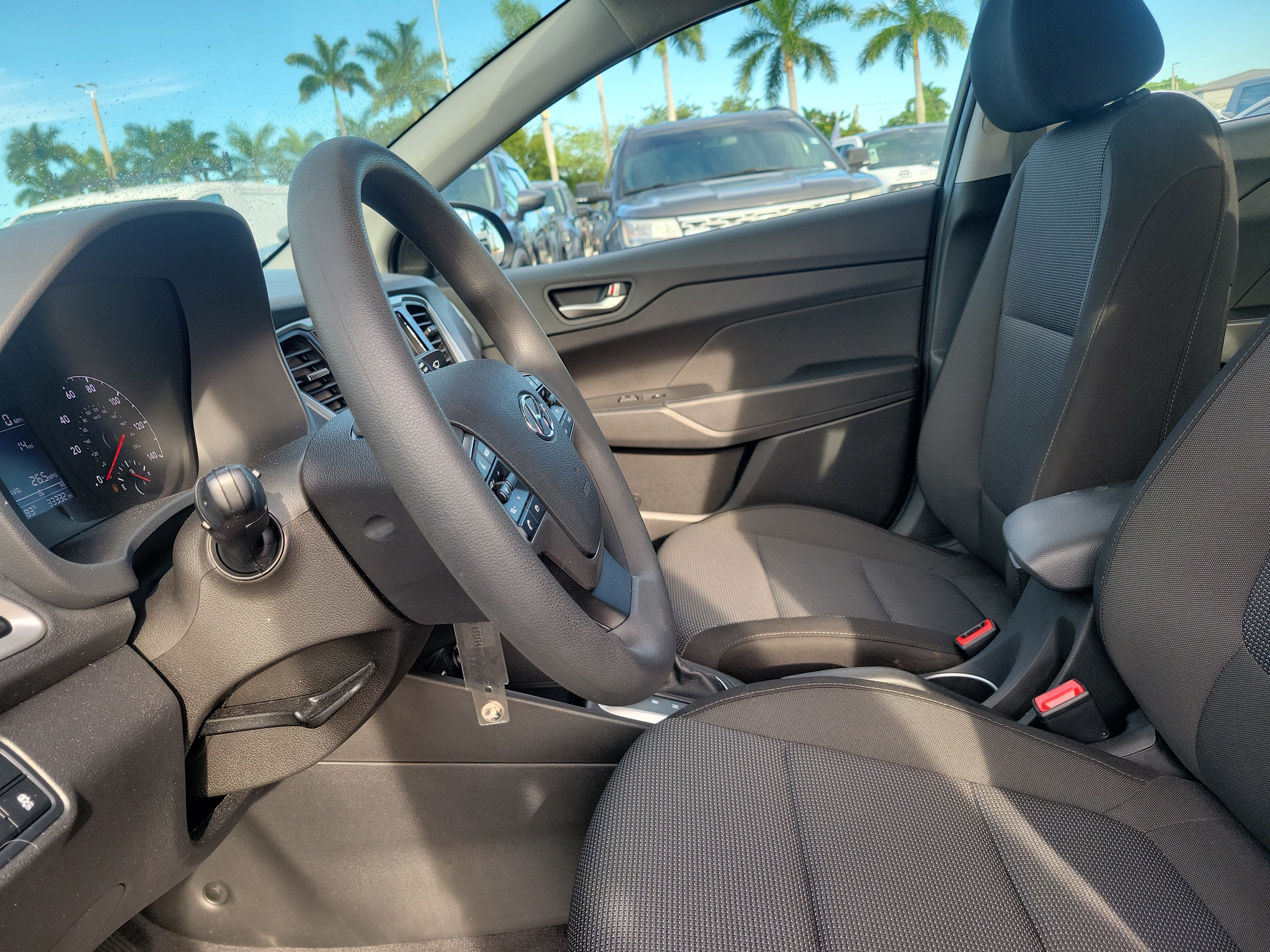 Used 2022 Hyundai Accent SEL FWD image 11