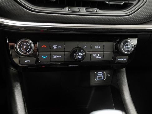 New 2026 Jeep Compass Latitude AWD/4WD image 23