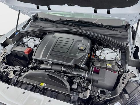 Used 2026 Jaguar F-PACE R-Dynamic S image 32