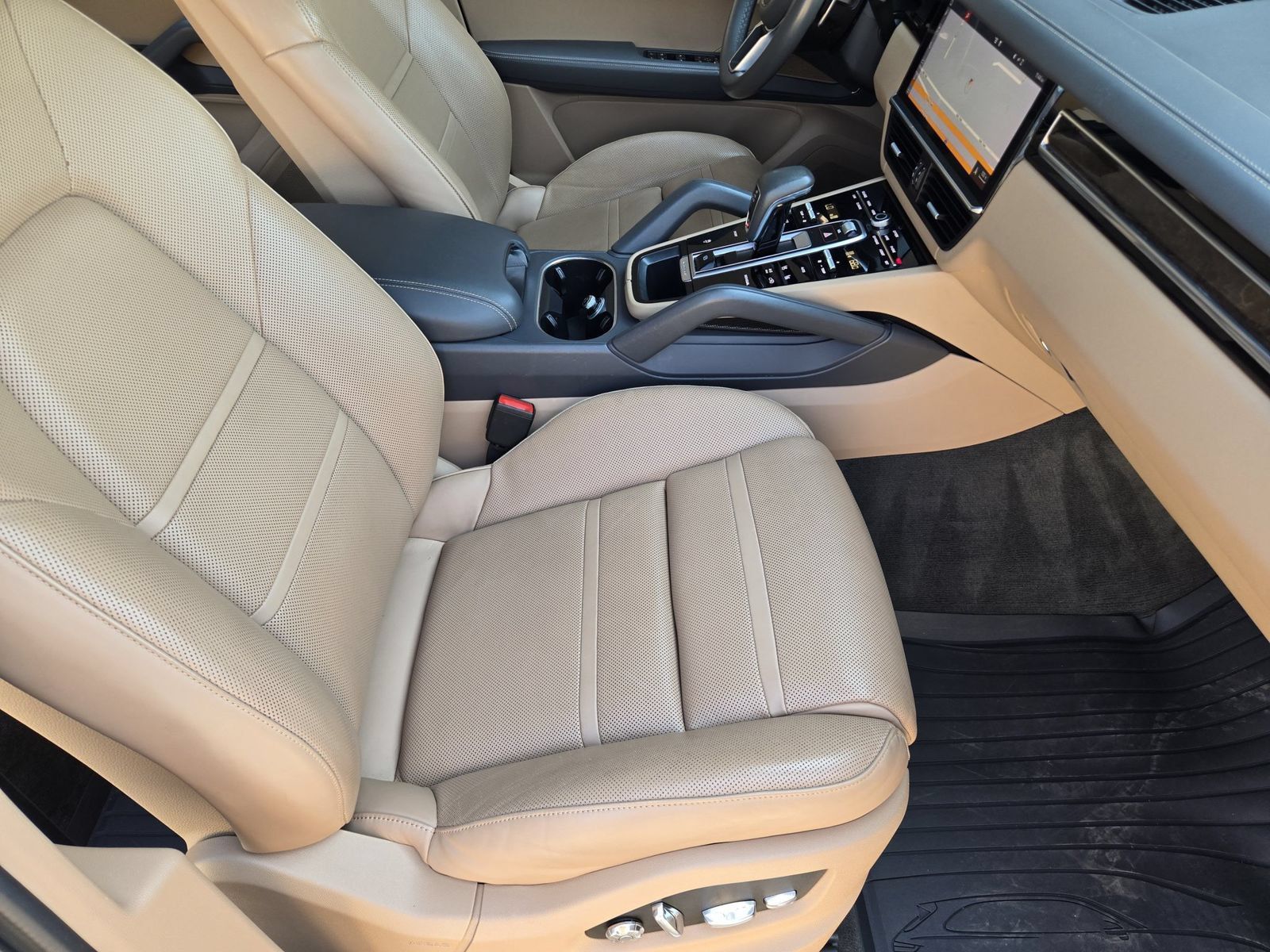 Used 2019 Porsche Cayenne AWD/4WD image 14