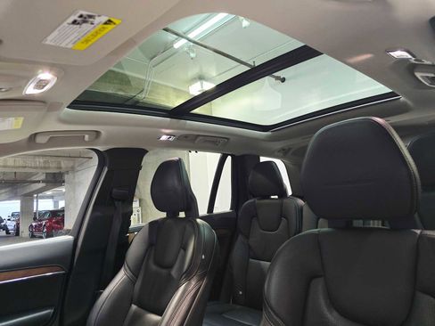 Used 2017 Volvo XC90 T6 Inscription w/ Vision Package image 22