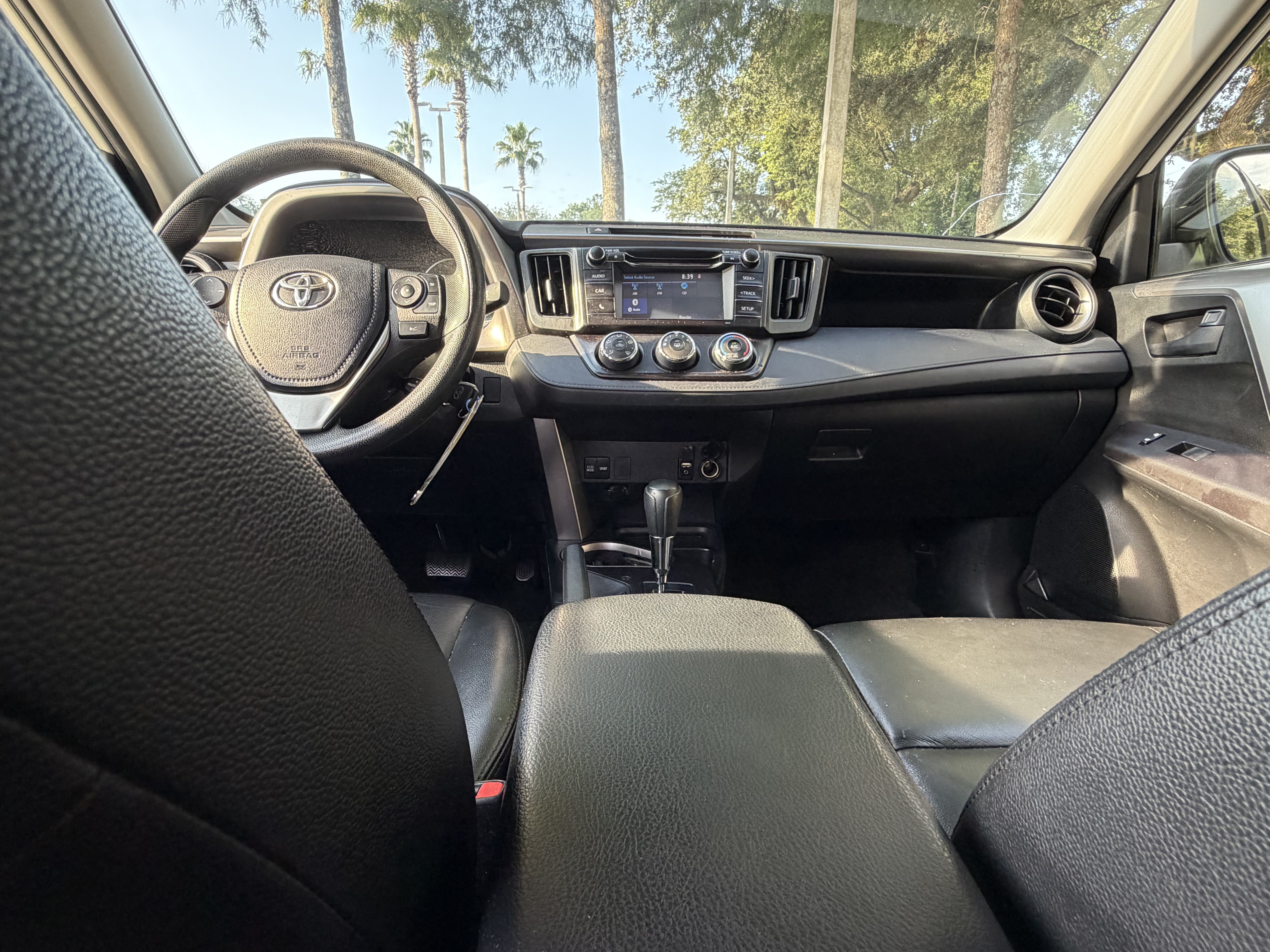 Used 2017 Toyota RAV4 LE FWD image 35