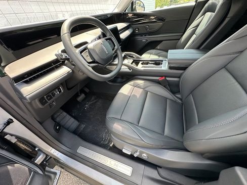 New 2026 Lincoln Nautilus Premier w/ Equipment Group 102A AWD/4WD image 15