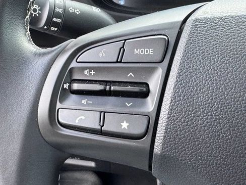 Used 2024 Hyundai Venue SEL FWD image 28