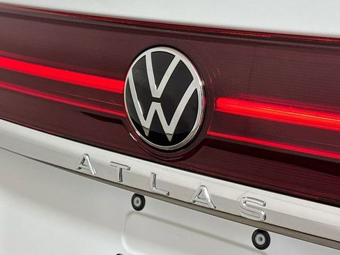 New 2026 Volkswagen Atlas SE image 18