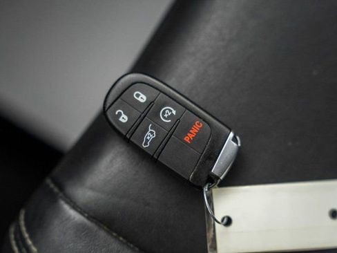 Used 2014 Jeep Grand Cherokee Limited image 48