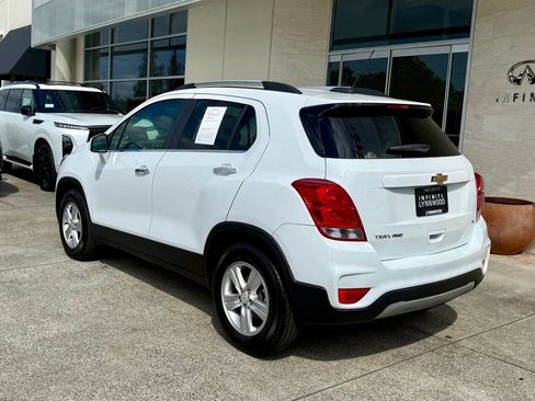 Used 2019 Chevrolet Trax LT w/ LT Convenience Package AWD/4WD image 3