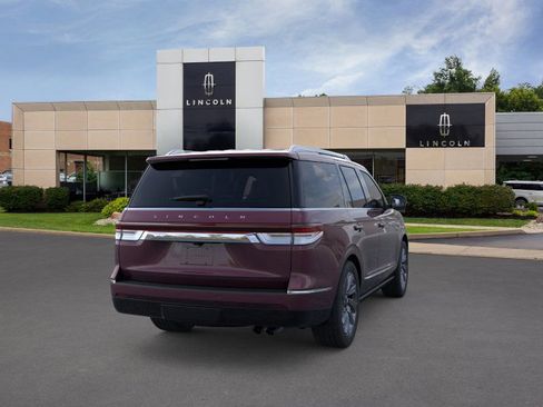 New 2024 Lincoln Navigator Reserve image 8