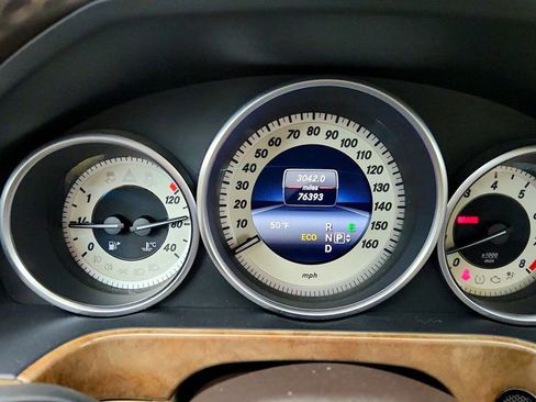 Used 2014 Mercedes-Benz E 350 4MATIC Sedan image 14