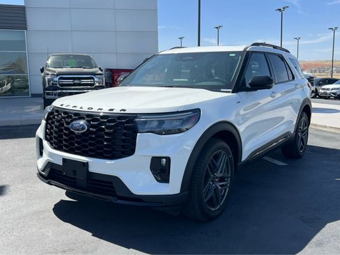 Certified 2025 Ford Explorer ST-Line w/ Premium Package image 2